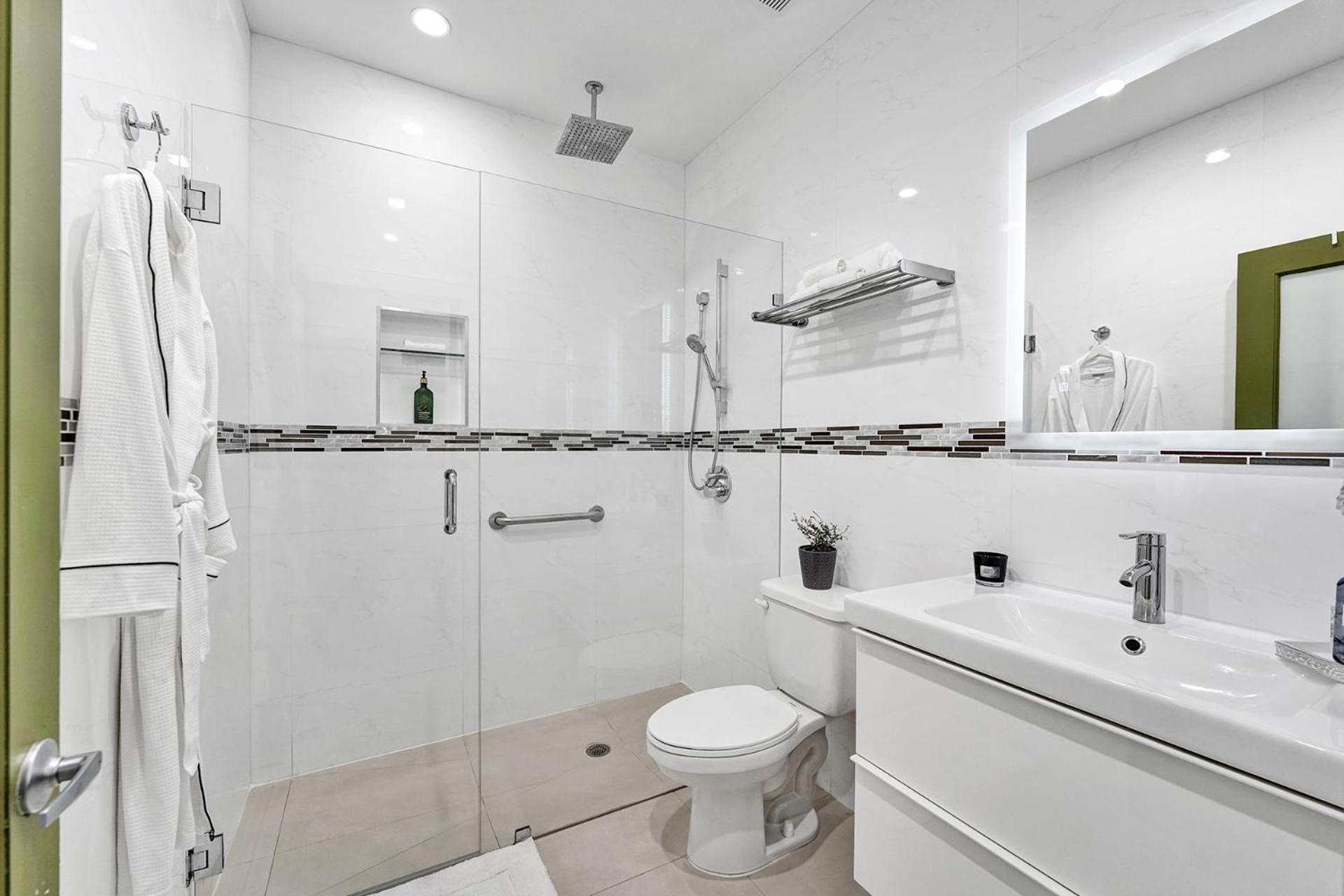 Sobe Monarch 2Bedroom 2 Bath Modern Apt- Walk To Ocean Drive Маями Бийч Екстериор снимка