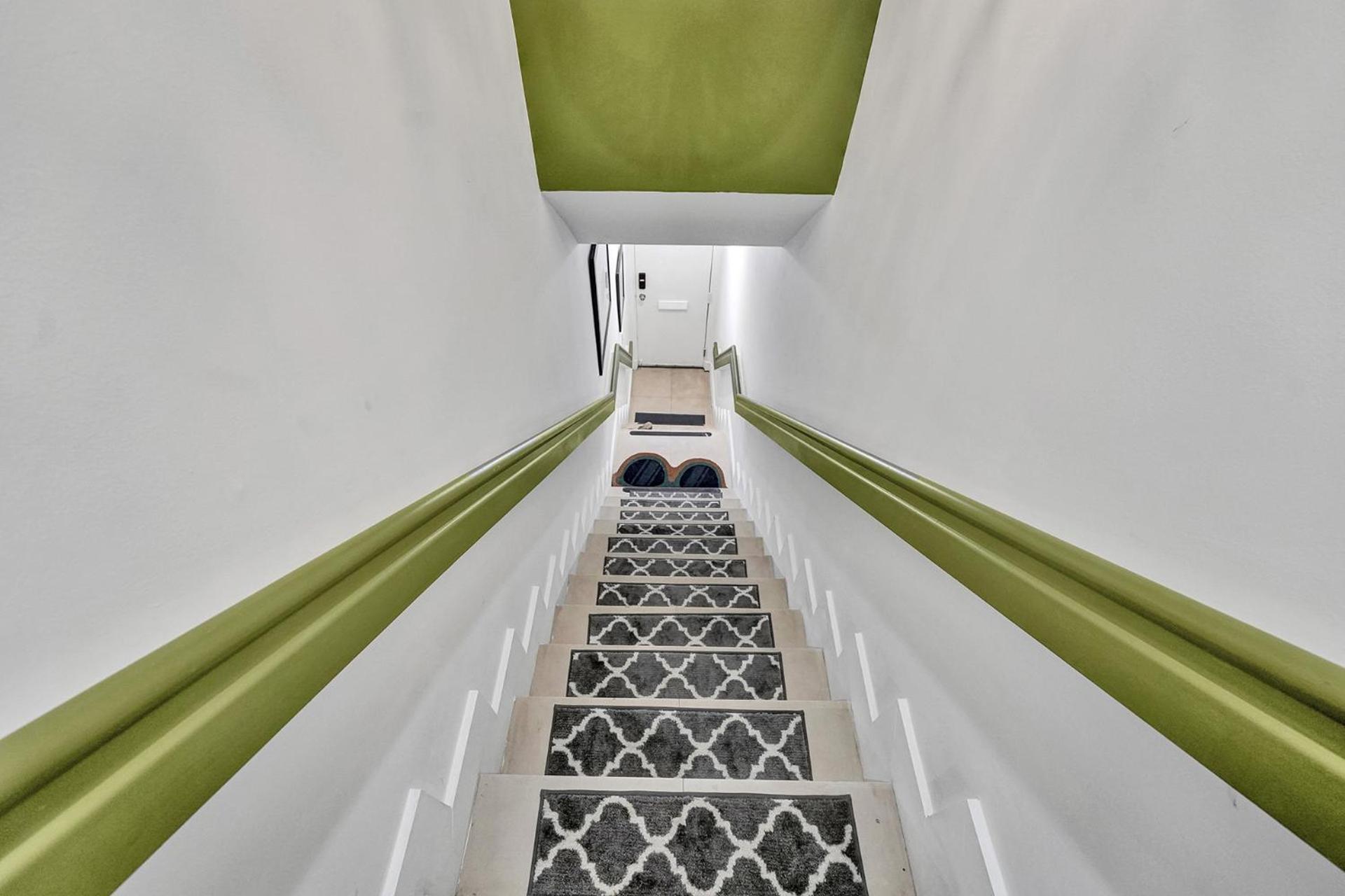 Sobe Monarch 2Bedroom 2 Bath Modern Apt- Walk To Ocean Drive Маями Бийч Екстериор снимка